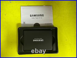 Samsung 983 DCT Series SSD 1.9TB PCIe NVMe 2.5 7mm Interface SAS Solid SSD